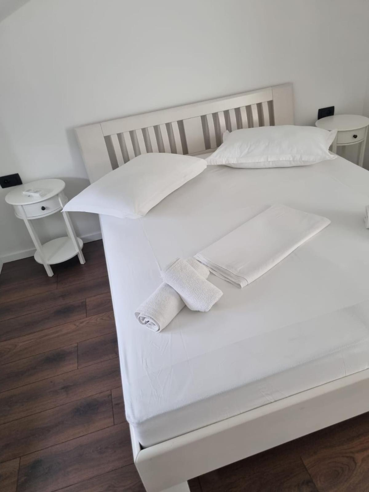 Superior Apartments Luka بول المظهر الخارجي الصورة